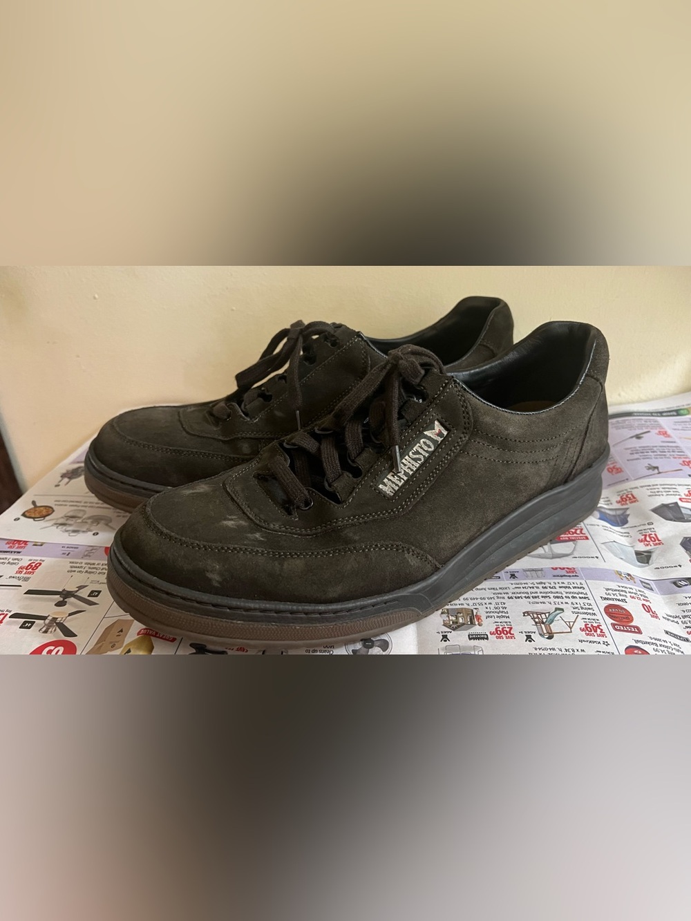 Mephisto Men’s Dark Brown Suede Lace-Up Sneaker